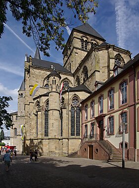 Ladies in trier